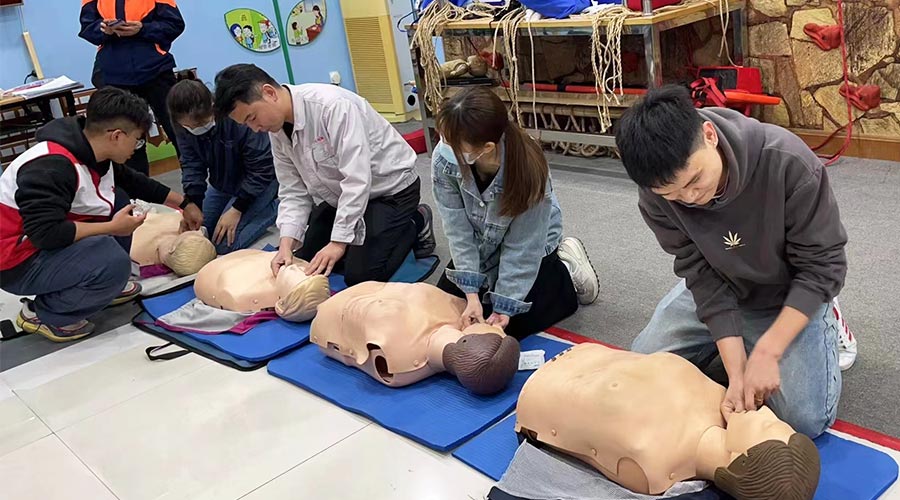 提升自救互救能力！金環(huán)電器開(kāi)展初級救護員培訓學(xué)習