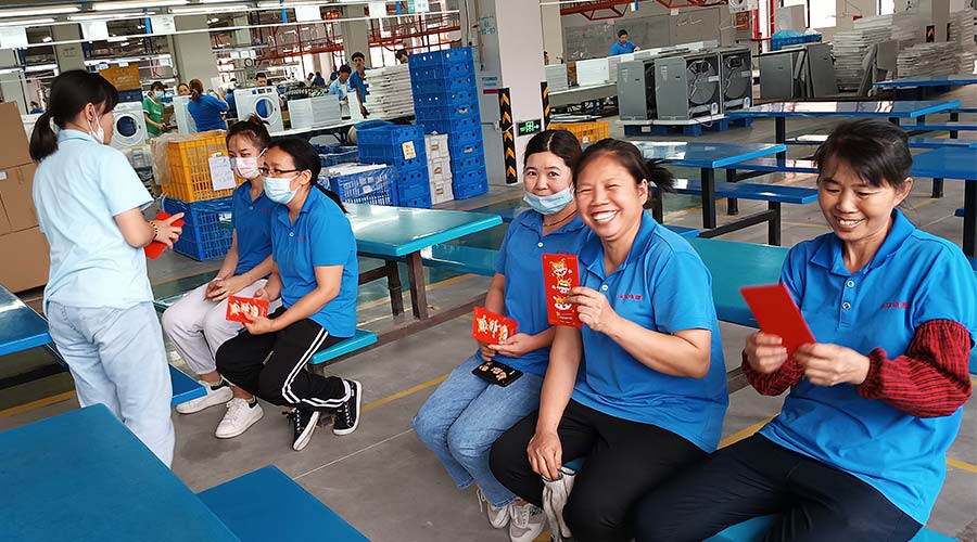 傳遞溫暖 分享快樂(lè )！金環(huán)電器給員工送上生日祝福