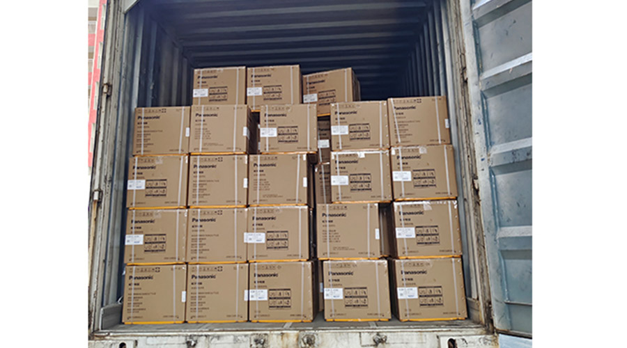 滿(mǎn)滿(mǎn)的貨物！國內知名品牌客戶(hù)全自動(dòng)滾筒洗衣機裝柜發(fā)貨