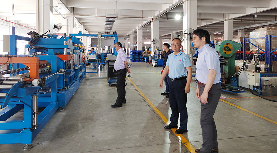 熱烈歡迎國內某家電巨頭海外事業(yè)部專(zhuān)家一行到訪(fǎng)金環(huán)電器