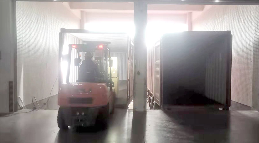 齊心協(xié)力為客戶(hù)！春節期間金環(huán)電器人員加班加點(diǎn)發(fā)貨